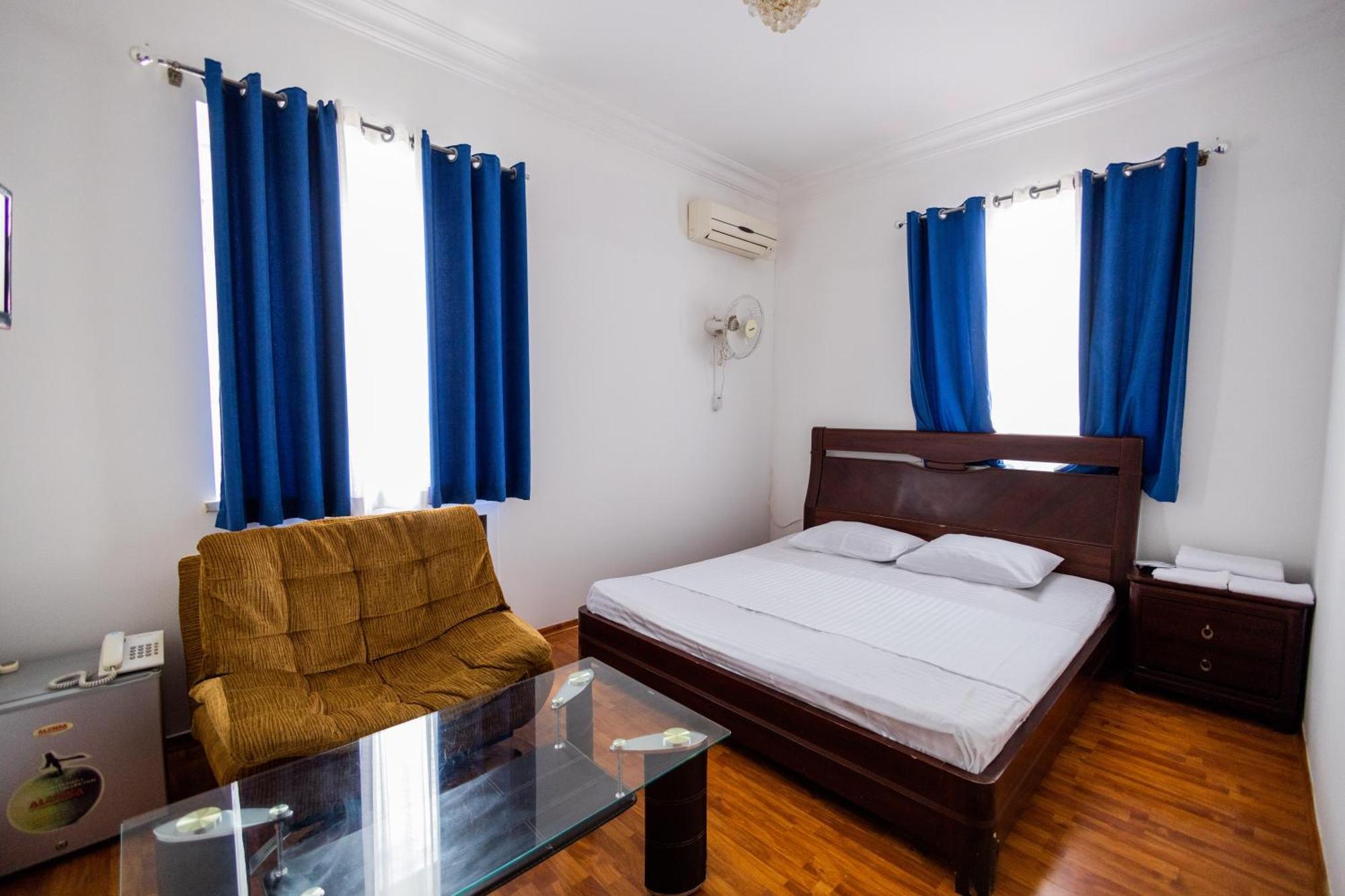 Yan Hotel Erevan Exterior foto
